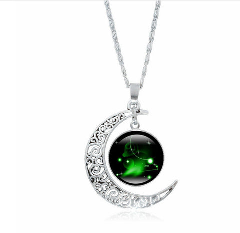 Fashionable Lovely Moon Necklace