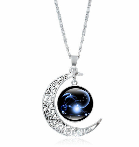 Fashionable Lovely Moon Necklace