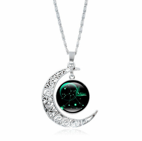 Fashionable Lovely Moon Necklace
