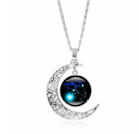 Fashionable Lovely Moon Necklace